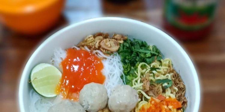 Bakso Benhil Menu - 3 Bakso Campur