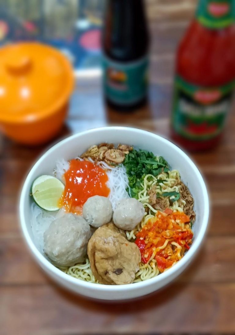 Bakso Benhil Menu - 3 Bakso Campur