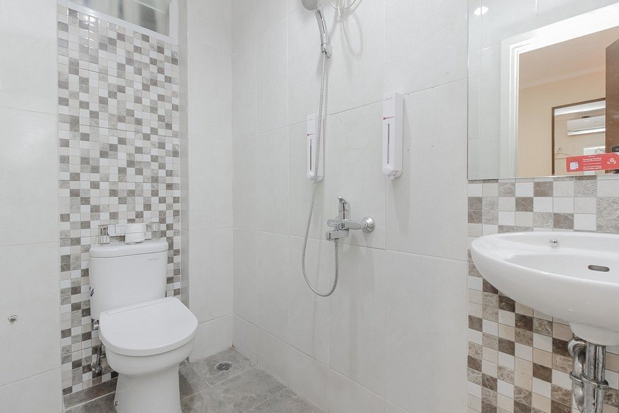 reddoorz kamar mandi