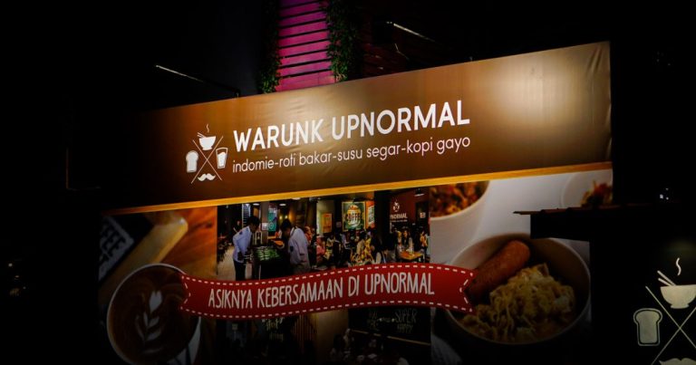 Warunk Upnormal 15 outlet