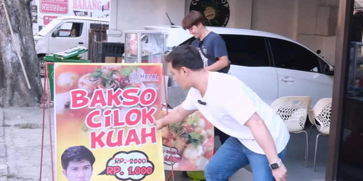 Sidik Edward saat diwawancarai oleh Afdhal Yusman (YouTube Afdhal Yusman)