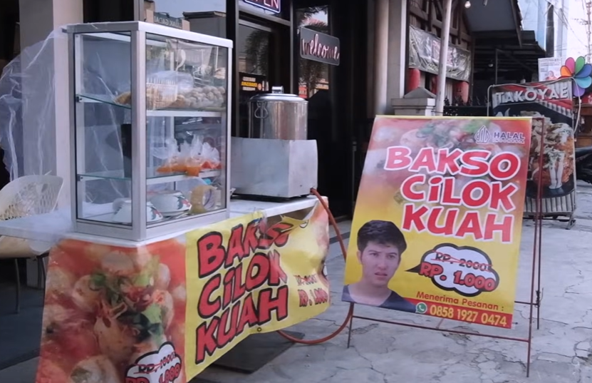 Sidik Edward saat diwawancarai oleh Afdhal Yusman (YouTube Afdhal Yusman)