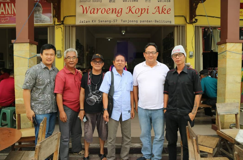 (Instagram @waroengkopiake)