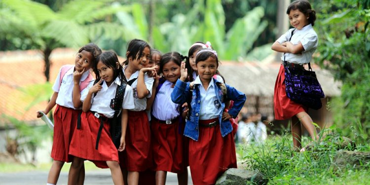 Anak Anda Perlu Bimbel Sepulang Sekolah? Ini 5 Cirinya