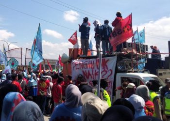 Buruh Guncang Brebes, Naikkan Upah atau Gugat Pemerintah!