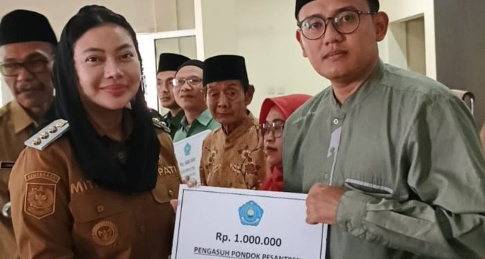 Perhatian Pemkab Brebes Sentuh Guru Ngaji, Bagaimana Pengajar Agama Non-Islam?